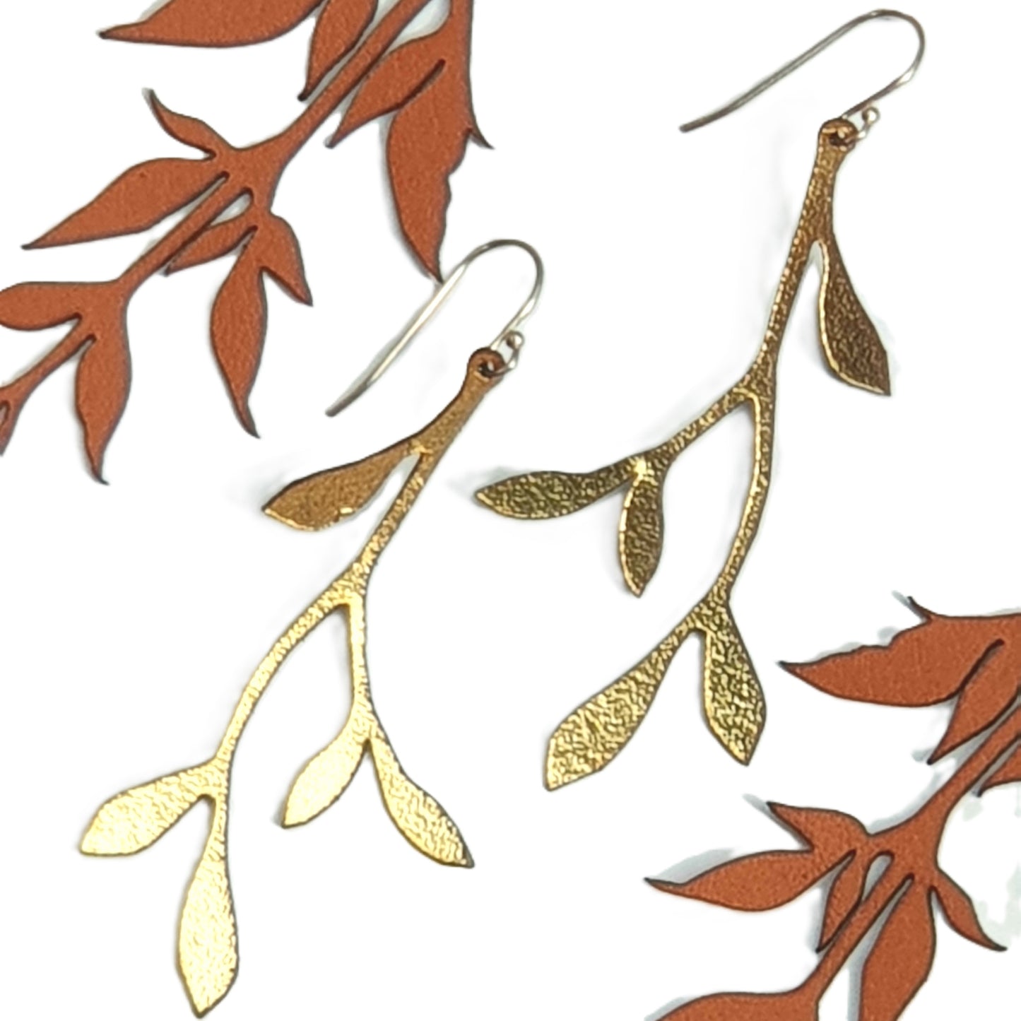 Vine Dangle Leather Earrings – Lightweight, Stylish & Nature-Inspired